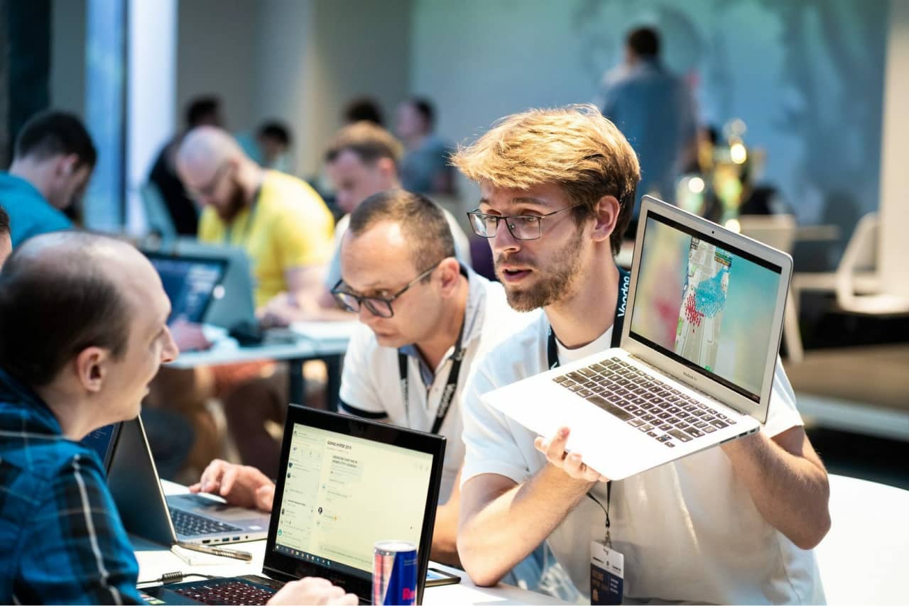 Участники IT-фестиваля IT-ПАРК на образовательном мероприятии