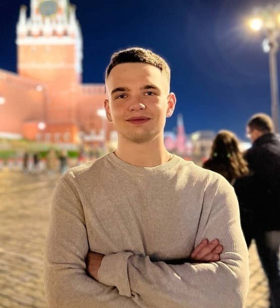 Иван Березуцкий, java-разработчик и преподаватель
										в школе IT-ПАРК